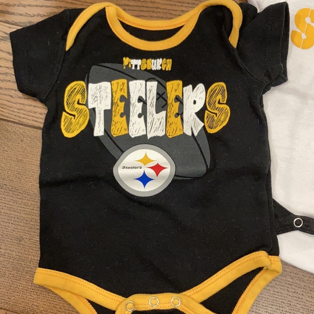 0-3 month Pittsburgh Steelers bodysuits